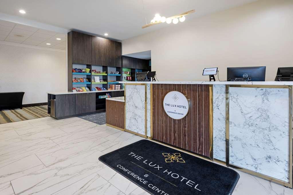 The Lux Hotel & Conference Center, Ascend Hotel Collection Waterloo Beltér fotó